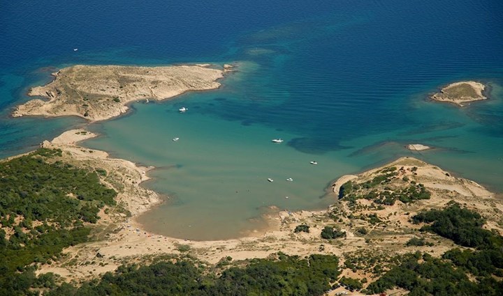 Strand Ciganka, Lopar